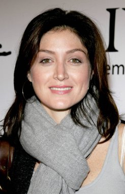 Sasha Alexander açılışında Paige Boutique Paige, Beverly Hills, ABD 17 Kasım 2005 tarihinde.
