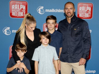 Melissa Joan Hart ve Mark Wilkerson 'Ralph Internet tatili' Dünya galasında Hollywood, ABD El Capitan tiyatroda 5 Kasım 2018 düzenlenen.