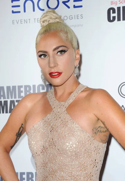 Lady Gaga 32Nd American Cinematheque Award Apresentação Honoring Bradley Cooper — Fotografia de Stock