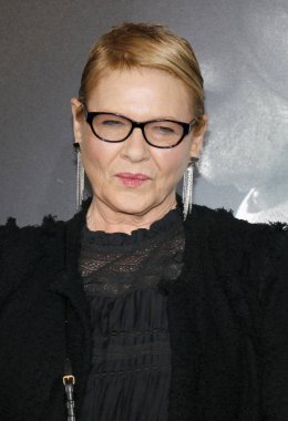 Dianne Wiest 'katır Regency köyü tiyatro Westwood, ABD 10 Aralık 2018 düzenlenen' Dünya galasında.