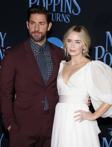 Emily Blunt John Krasinski Světové Premiéře Disneyho Mary Poppins Vrací — Stock fotografie