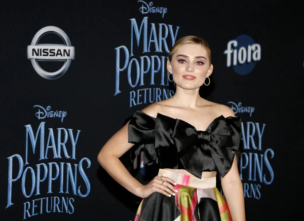 Attrice Meg Donnelly Alla Prima Mondiale Mary Poppins Returns Disney — Foto Stock