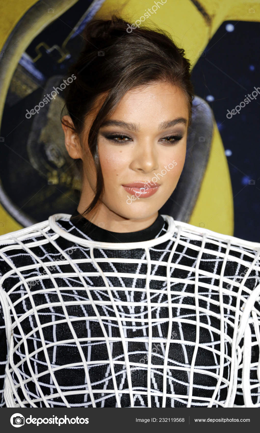Actress Hailee Steinfeld World Premiere Bumblebee Held Tcl Chinese