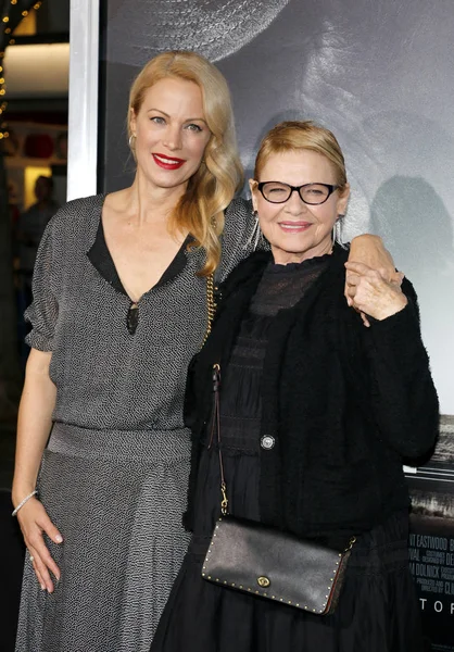 Alison Eastwood Dianne Wiest Estreno Mundial Mule Celebrado Regency Village — Foto de Stock