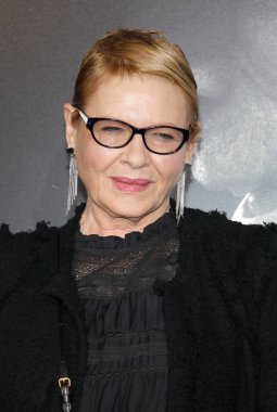 aktris Dianne Wiest 'katır Regency köyü tiyatro Westwood, ABD 10 Aralık 2018 düzenlenen' Dünya galasında.
