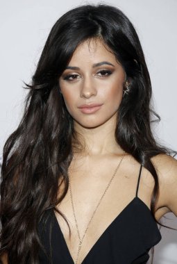 20 Kasım 2016 Los Angeles, ABD Microsoft Theater şarkıcı Camila Cabello 2016 Amerikan Müzik Ödülleri'nde düzenlenen.