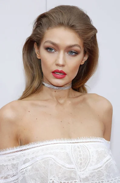 Modemodel Jelena Noura Gigi Hadid Bei Den American Music Awards — Stockfoto