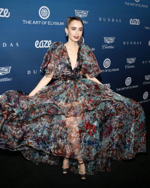 5 Ocak 2019 Los Angeles, ABD özel mekan Lily Collins Elysium sanat'ın 12 yıllık cennet şenlikte düzenlenen.