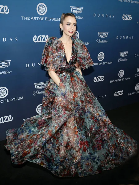 5 Ocak 2019 Los Angeles, ABD özel mekan Lily Collins Elysium sanat'ın 12 yıllık cennet şenlikte düzenlenen.
