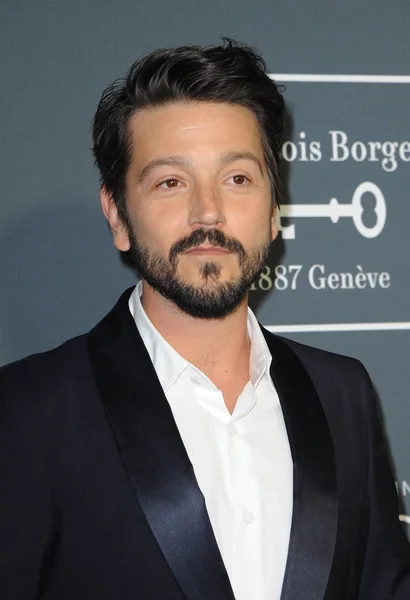 Diego Luna Roční Critics Choice Awards Konala Hangáru Barker Santa — Stock fotografie