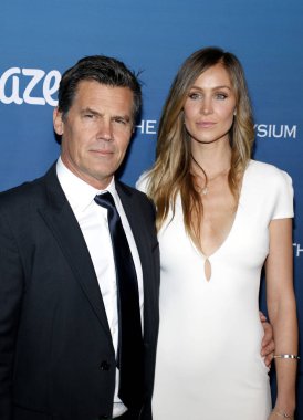 Josh Brolin ve Kathryn Boyd Elysium sanat'ın 12 yıllık cennet şenlikte Los Angeles, ABD özel mekan 5 Ocak 2019 düzenlenen.