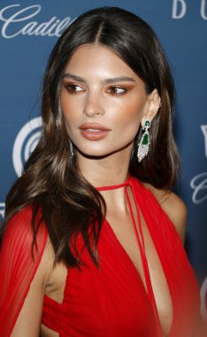 Emily Ratajkowski Elysium'ın 12 yıllık cennet 5 Ocak 2019 Los Angeles, ABD özel mekan düzenlenen kutlama Art model.