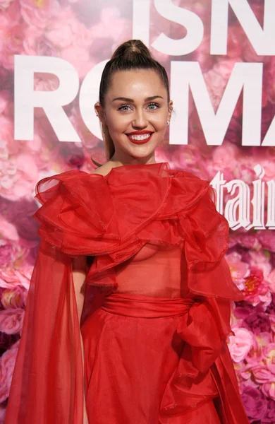 Énekes Miley Cyrus Los Angeles Premiere Nem Romantikus Tartott Ace — Stock Fotó