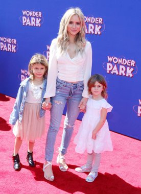 Ali Buonfiglio, Charlie Buonfiglio ve Amanda Stanton