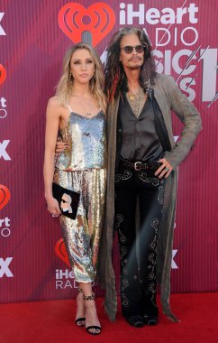 Aimee Preston ve Steven Tyler 2019, iheartradio Müzik Ödülleri Los Angeles, ABD Microsoft Theater 14 Mart 2019 düzenlenen.