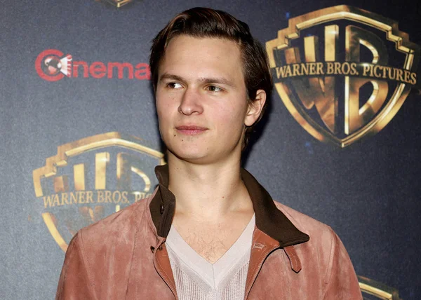 Aktor Ansel Elgort 2019 Cinemacon Warner Bros Zdjęcia Big Picture — Zdjęcie stockowe