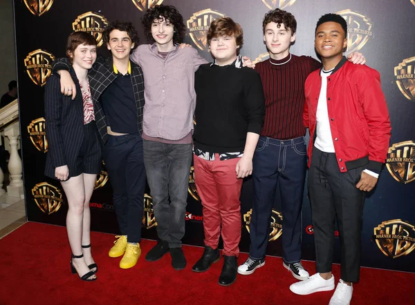 Σοφία Λιλλής Finn Wolfhard Jeremy Ray Taylor Wyatt Oleff Επιλέγεται — Φωτογραφία Αρχείου