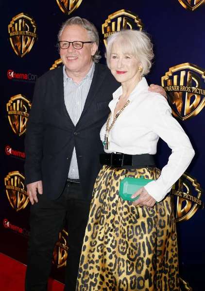Helen Mirren Bill Condon Cinemacon 2019 Warner Bros Pictures Big — Photo