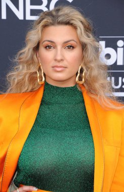 Tori Kelly