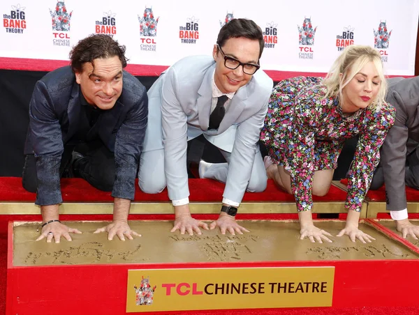 Johnny Galecki Jim Parsons Kaley Cuoco Při Obřadní Ceremonii Pro — Stock fotografie