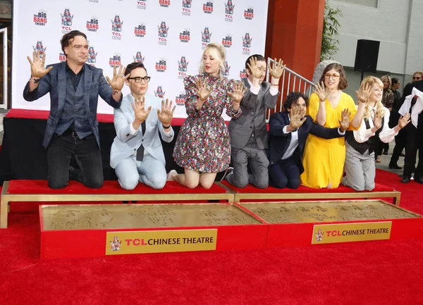 Johnny Galecki Jim Parsons Kaley Cuoco Simon Helberg Kunal Nayyar — Stok fotoğraf