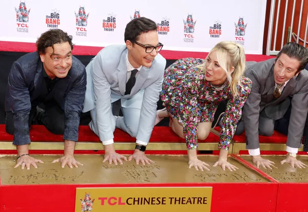 Johnny Galecki Jim Parsons Kaley Cuoco Simon Helberg Mayıs 2019 — Stok fotoğraf