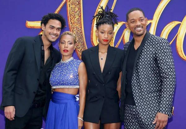 Trey Smith, Jada Pinkett Smith, Willow Smith, Will Smith — Foto de Stock