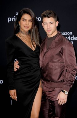 Nick Jonas ve Priyanka Chopra, Amazon Prime Video'nun 'Chasing Happiness' adlı eserinin 3 Haziran 2019'da Abd'nin Westwood kentindeki Regency Bruin Tiyatrosu'nda düzenlenen galasında.