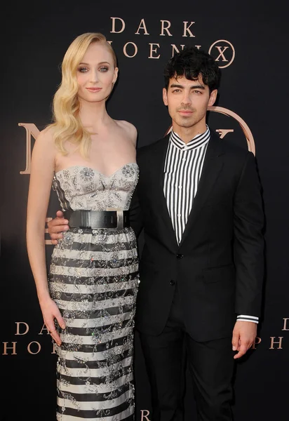 Sophie Turner Joe Jonas Los Angeles Premiera Dark Phoenix Odbyło — Zdjęcie stockowe