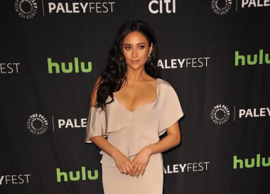 aktris Shay Mitchell Paley Center For Media'nın 34..