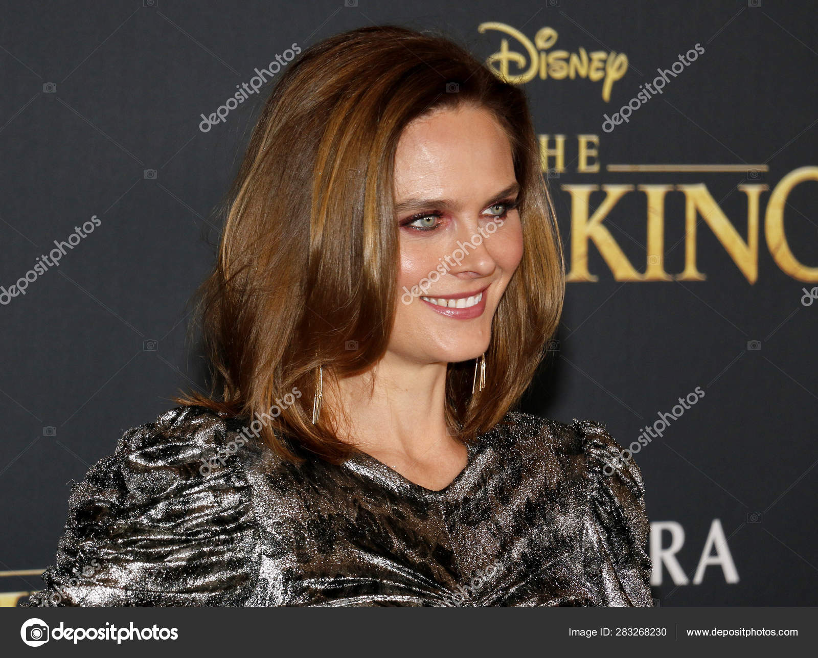エミリー デシャネル写真素材 ロイヤリティフリーエミリー デシャネル画像 Depositphotos エミリー デシャネル写真素材 ロイヤリティフリーエミリー デシャネル画像 Depositphotos