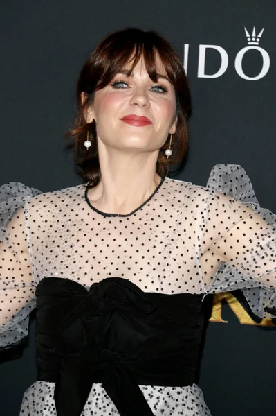 Schauspielerin Zooey Deschanel Bei Der Weltpremiere Von König Der Löwen — Stockfoto