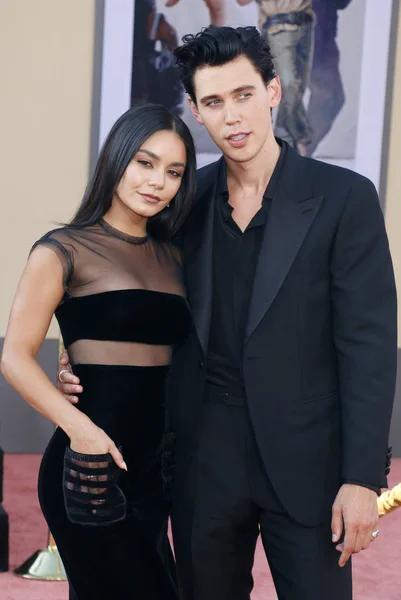 Vanessa Hudgens i Austin Butler — Zdjęcie stockowe