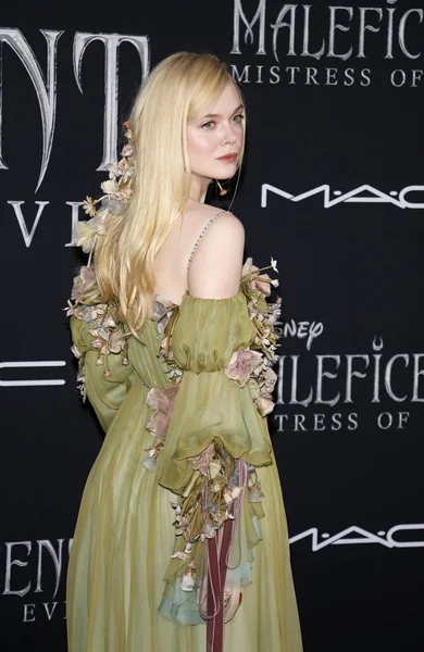 Herečka Elle Fanning Světové Premiéře Disneyho Zloby Milenka Zla Která — Stock fotografie