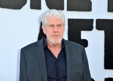 Ron Perlman, 8 Eylül 2025 'te Hollywood' daki TCL Çin Tiyatrosu 'nda düzenlenen 