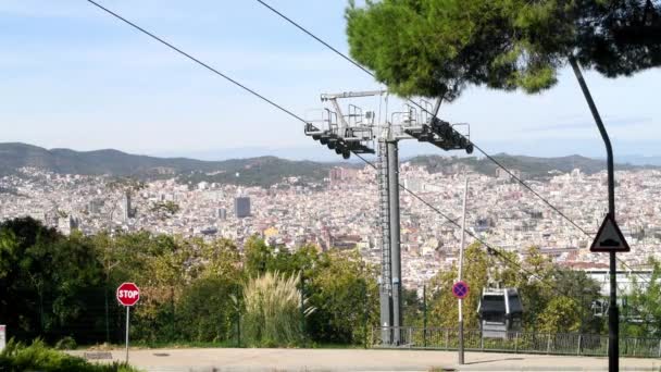 Barcelona Spanje 2020 Uitzicht Barcelona Vanaf Montjuich Met Mensen Kabelbaan — Stockvideo