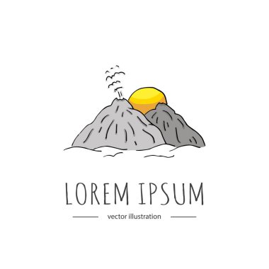 Elle çizilmiş doodle volkan çıkmamış simgesi. Vektör çizim kavramı logo için. Hawaii dağlar ilgili posta kartı. Kroki tarzı volkanik patlama izole. Gündoğumu veya günbatımı. Buhar ile uyuyan volkan