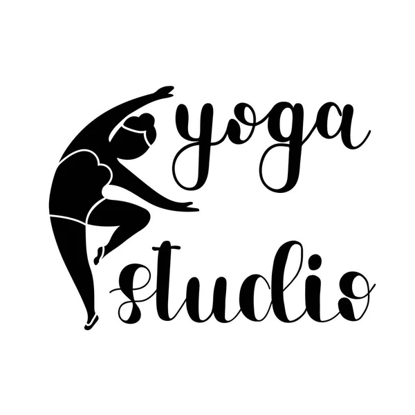 Letras caligráficas dibujadas a mano. Logo Yoga studio — Vector de stock