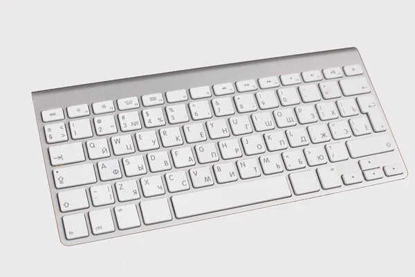 Moderne Aluminium-Tastatur Ansicht von oben ist isoliert — Stockfoto
