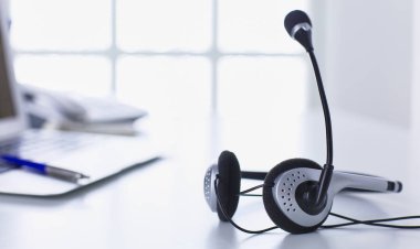 İletişim destek, çağrı merkezi ve müşteri hizmet yardım de