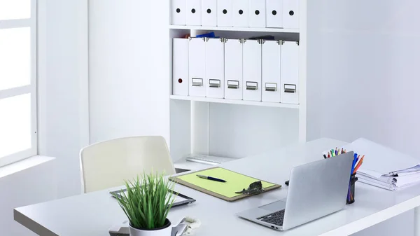 Maqueta de presentación de espacio de trabajo, Computadora de escritorio y supp oficina — Foto de Stock