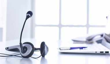 İletişim destek, çağrı merkezi ve müşteri hizmet yardım de