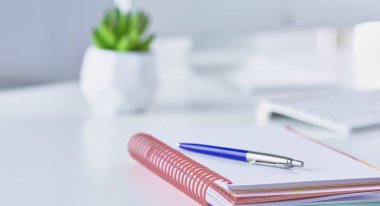 Çalışma alanı Masaüstü, belgeler üzerinde Ofis masaları