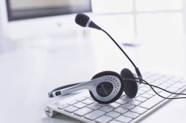 İletişim destek, çağrı merkezi ve müşteri hizmet yardım de