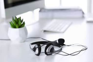 İletişim destek, çağrı merkezi ve müşteri hizmet yardım de