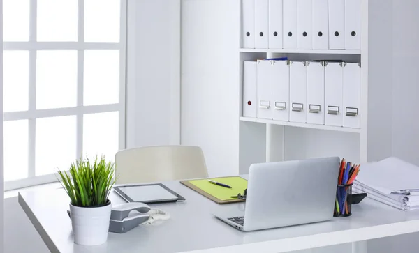 Workspace desktop, documents on the office table — Stock Photo, Image