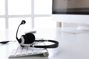 İletişim destek, çağrı merkezi ve müşteri hizmet yardım de