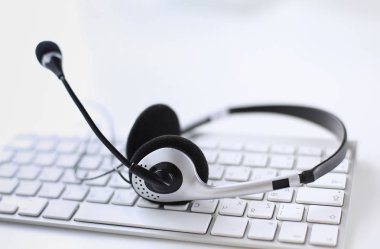 İletişim destek, çağrı merkezi ve müşteri hizmet yardım de