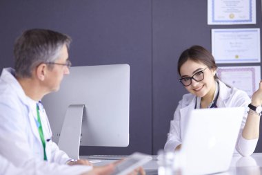 Doktorlar sağlık tartışma toplantı odasına sahip