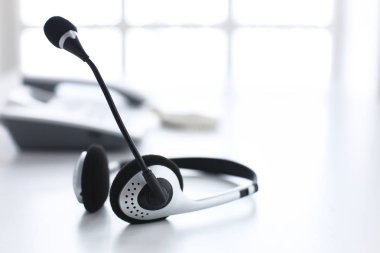 İletişim destek, çağrı merkezi ve müşteri hizmet yardım de